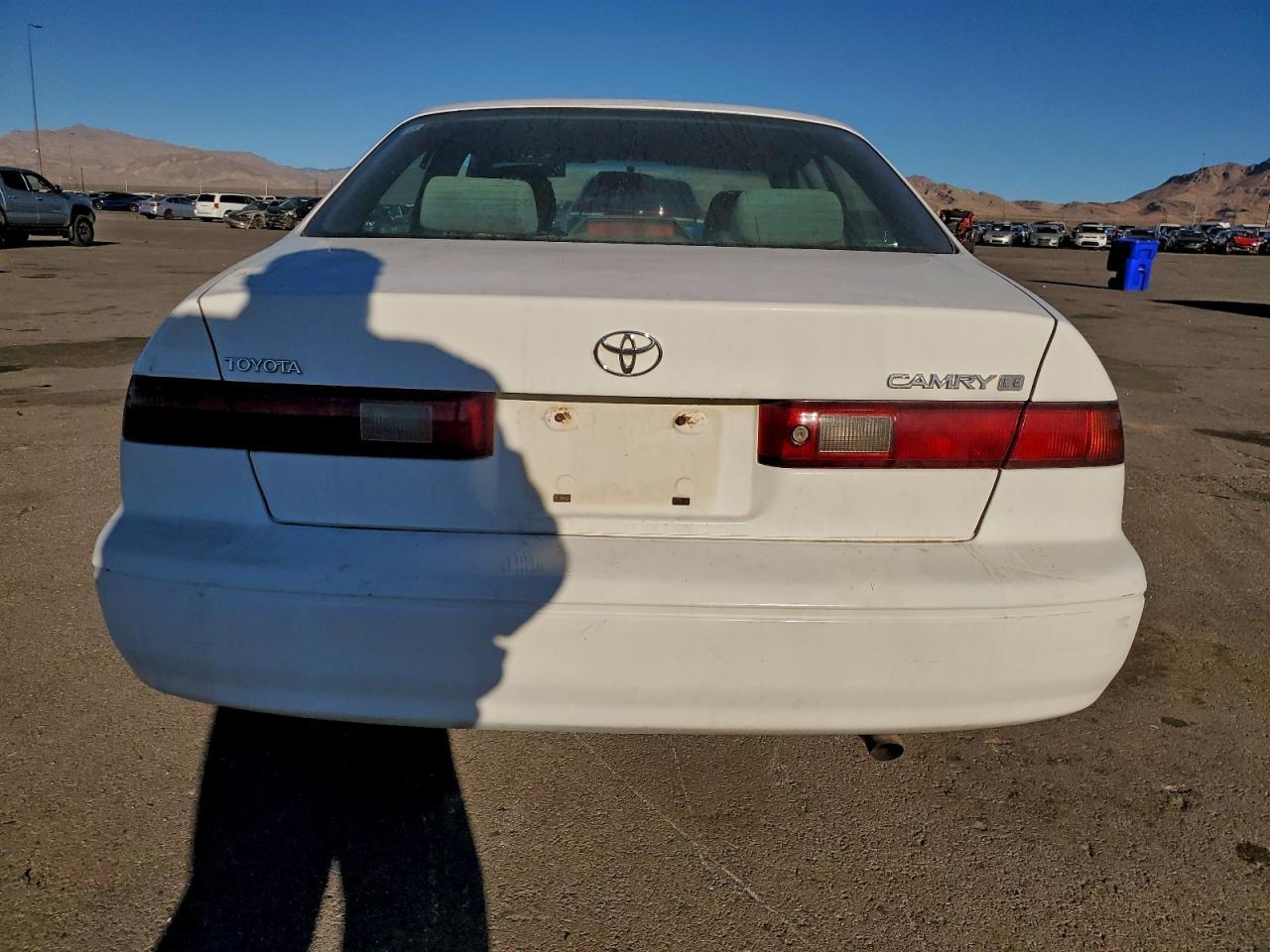 1998 Toyota Camry Le - Фото 6