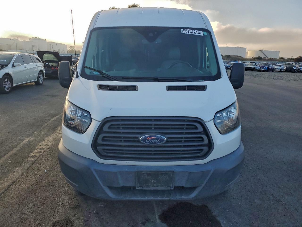 2018 Ford Transit T-150 Cargo- R & D- Pri Fleet - Фото 5