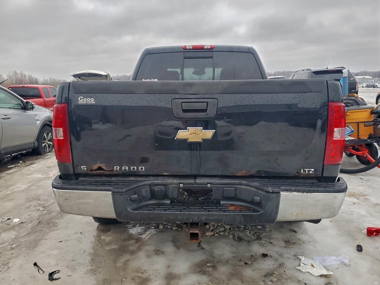 2007 Chevrolet Silverado K1500 Crew Cab - Image 6