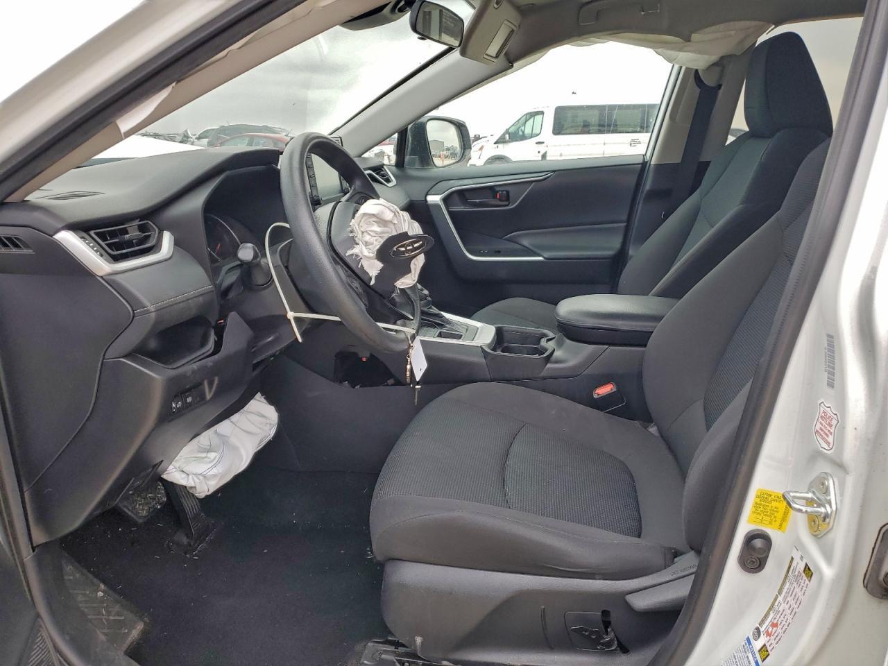 2021 Toyota Rav4 Le - Image 7