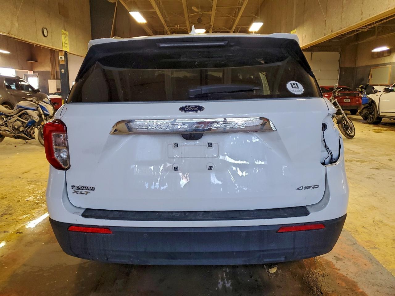 2023 Ford Explorer Xlt - Фото 6