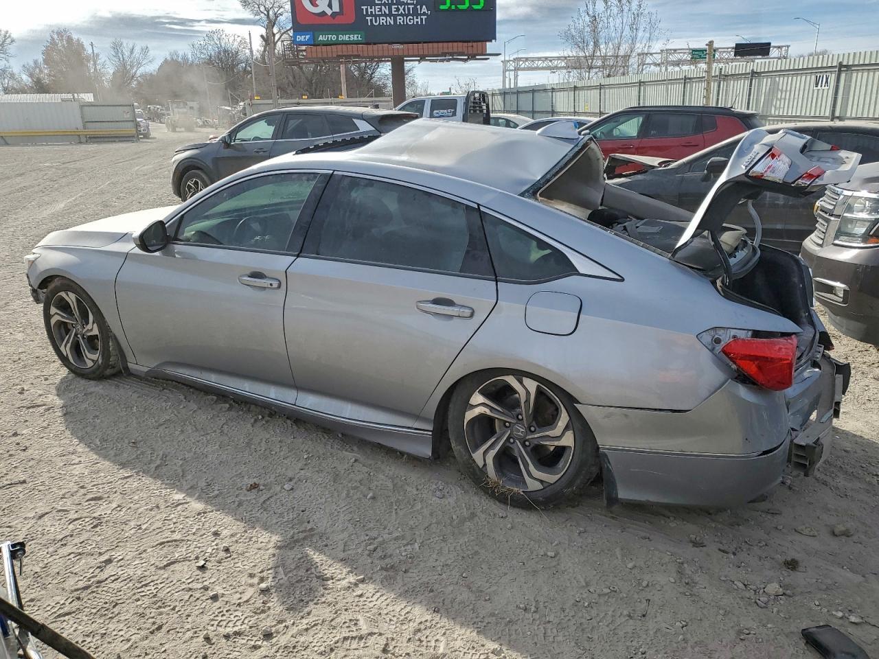 2018 Honda Accord Ex - Image 2
