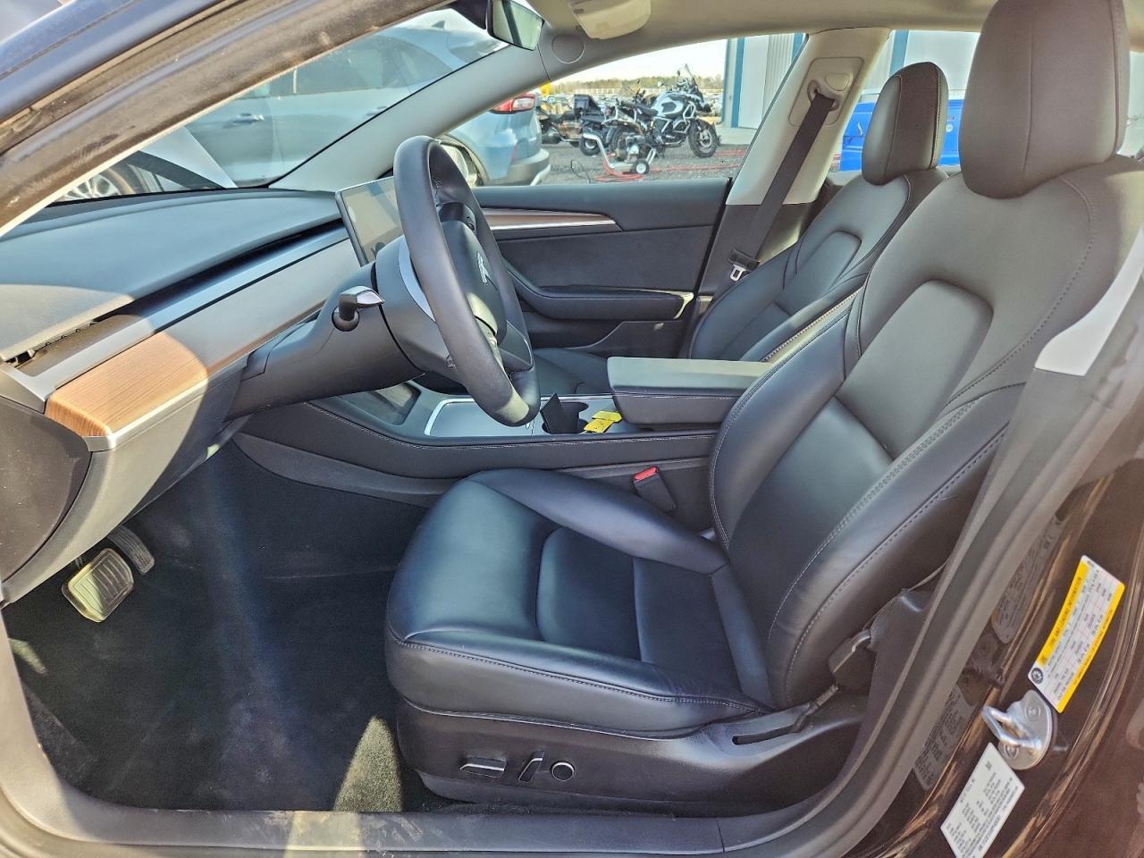 2023 Tesla Model 3 - Фото 7