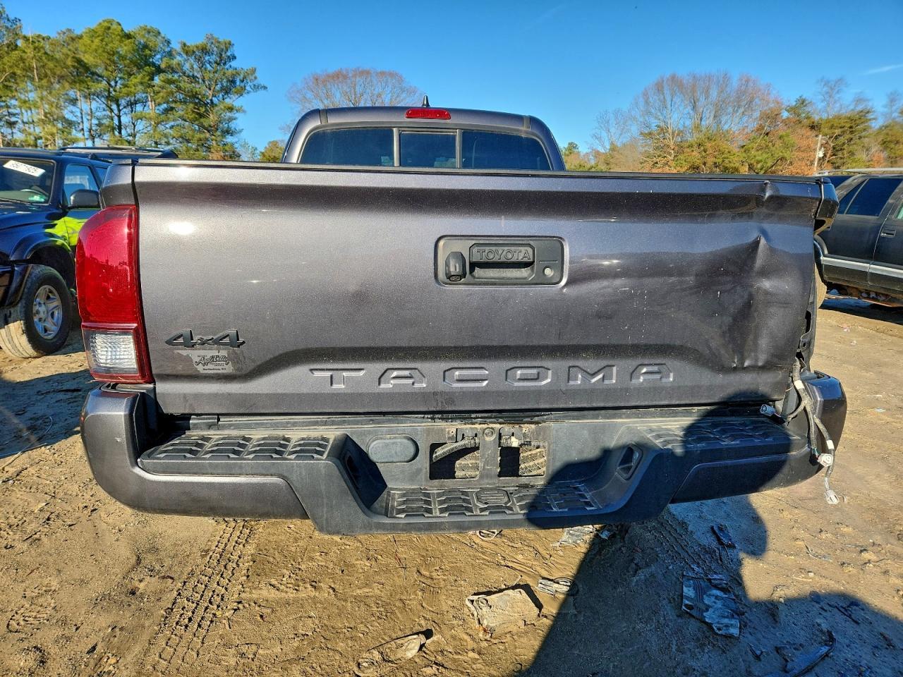 2021 Toyota Tacoma Access Cab - Image 6