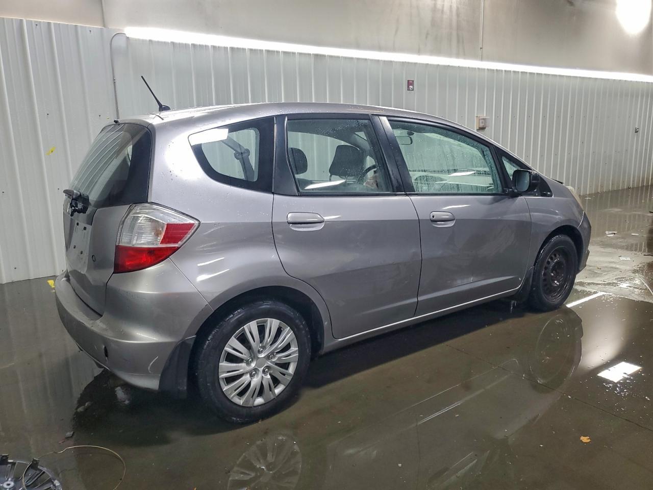 2010 Honda Fit - Фото 3