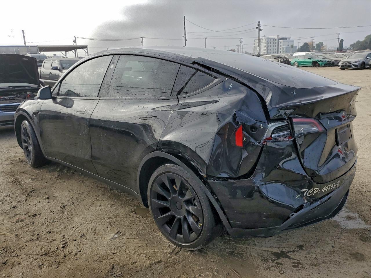 2023 Tesla Model Y - Image 2