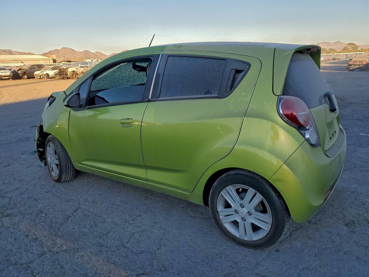 2013 Chevrolet Spark 1Lt - Фото 2