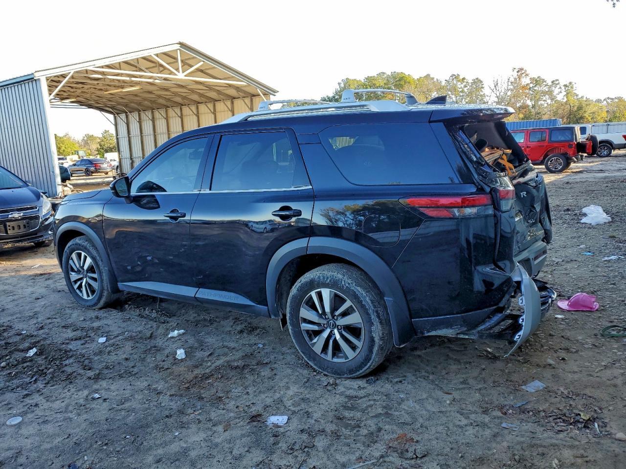 2022 Nissan Pathfinder Sl - Фото 2