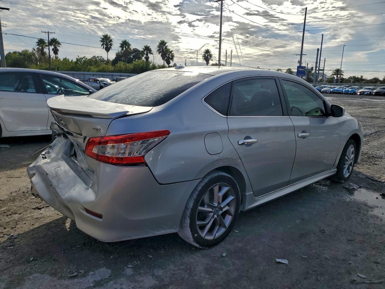 2014 Nissan Sentra S - Фото 3