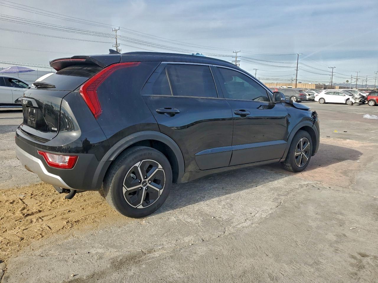 2025 Kia Niro Ex - Image 3