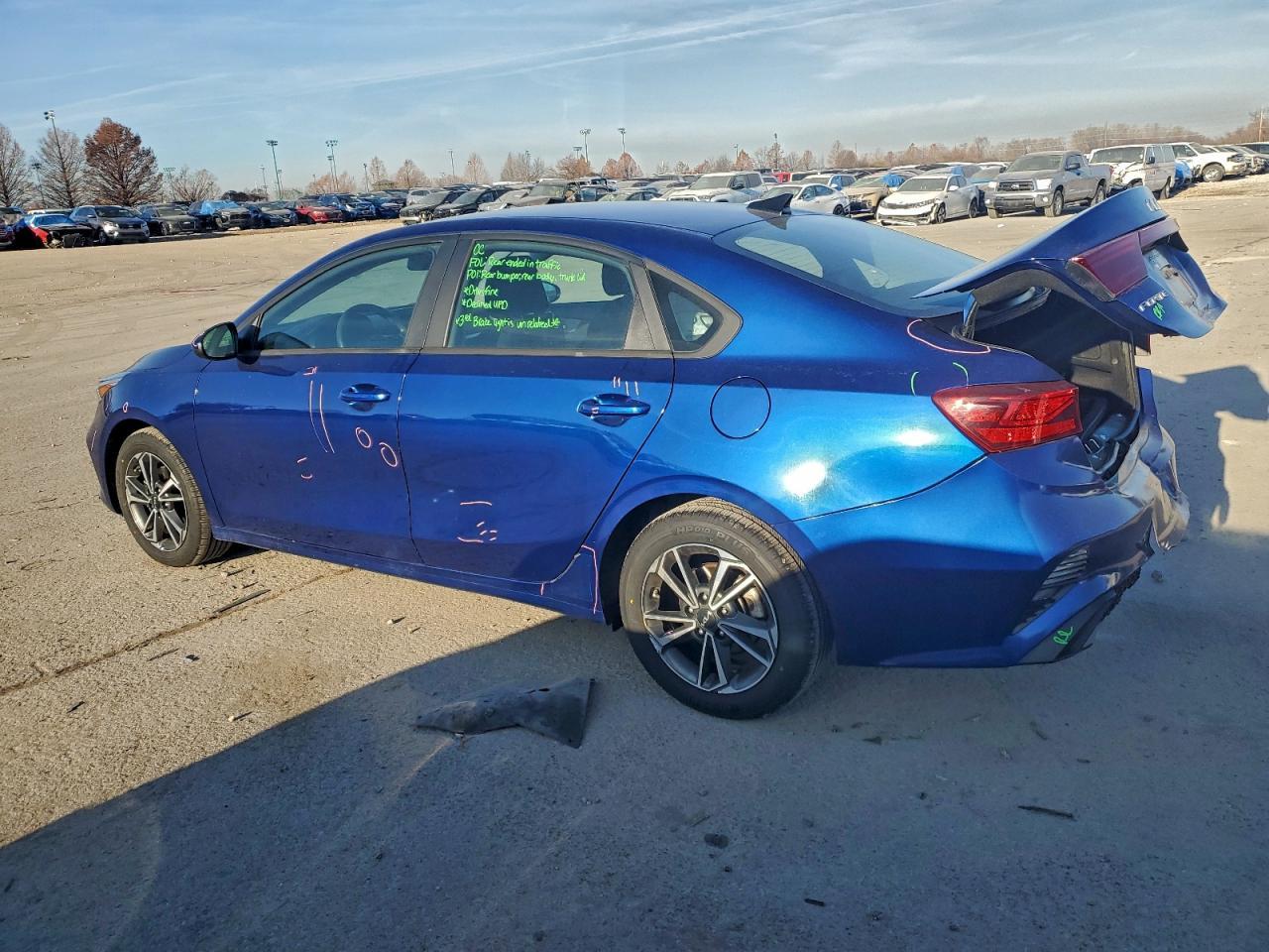 2023 Kia Forte Lx - Фото 2