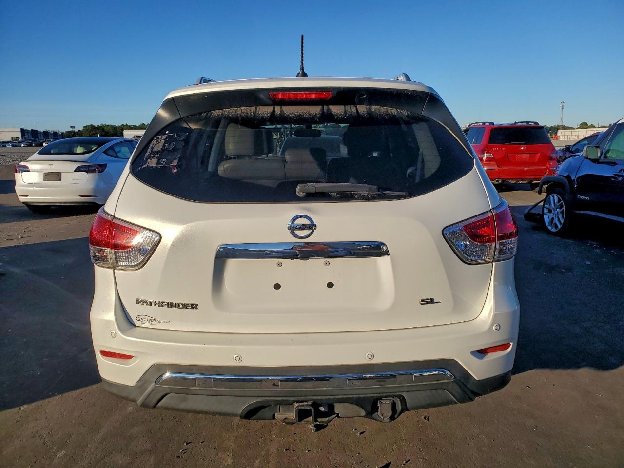 2014 Nissan Pathfinder S - Фото 6
