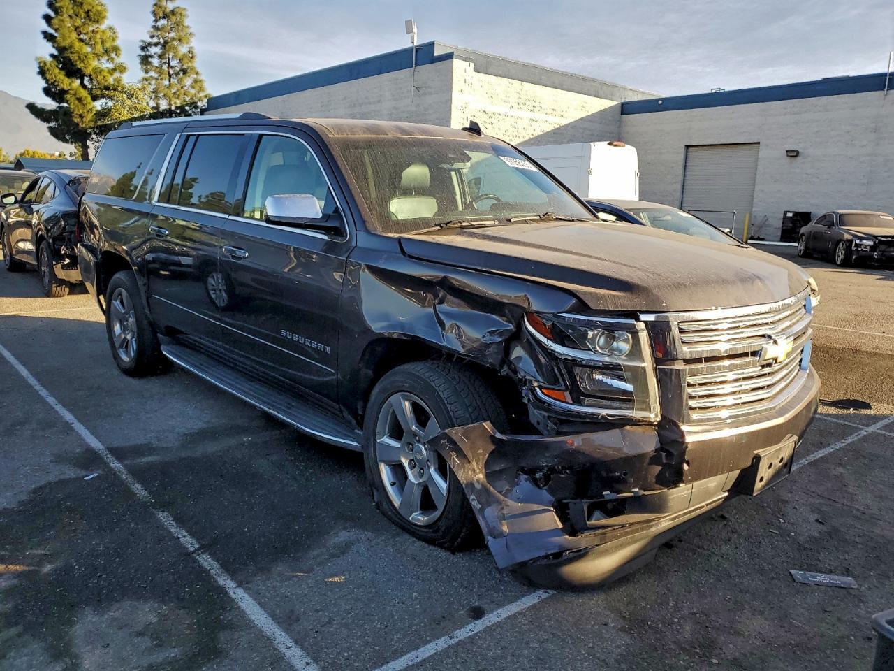 2018 Chevrolet Suburban K1500 Premier - Image 4