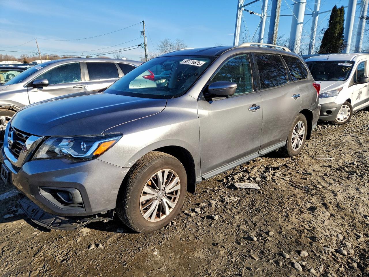 2020 Nissan Pathfinder Sl
