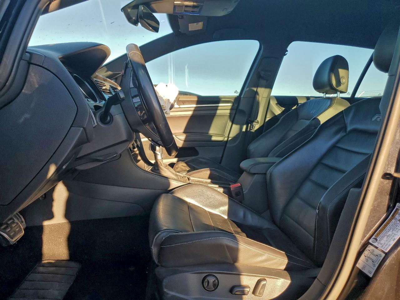 2017 Volkswagen Golf R - Фото 7