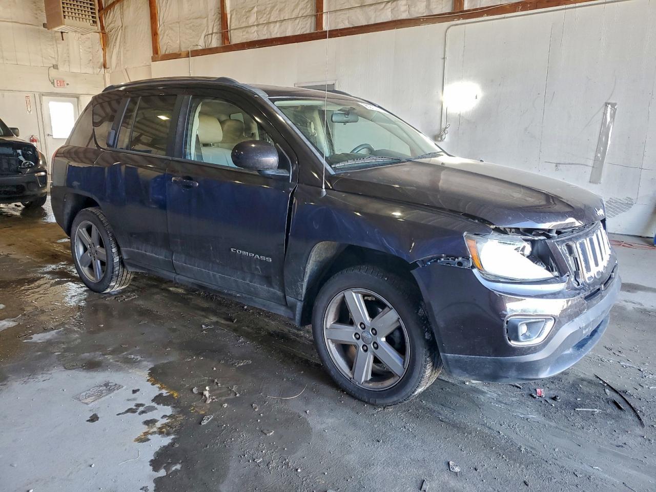 2014 Jeep Compass Latitude - Image 4