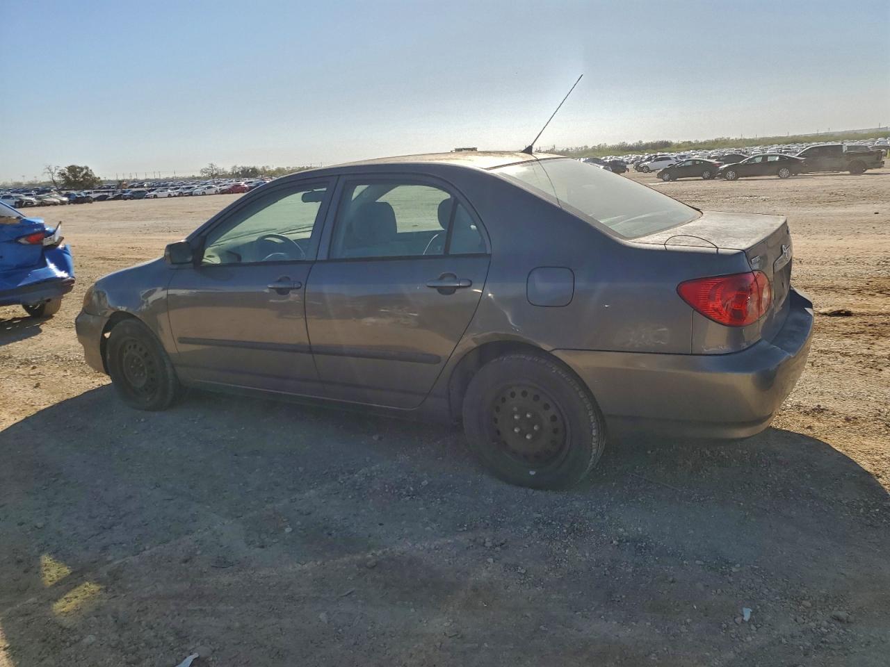 2005 Toyota Corolla Ce - Image 2