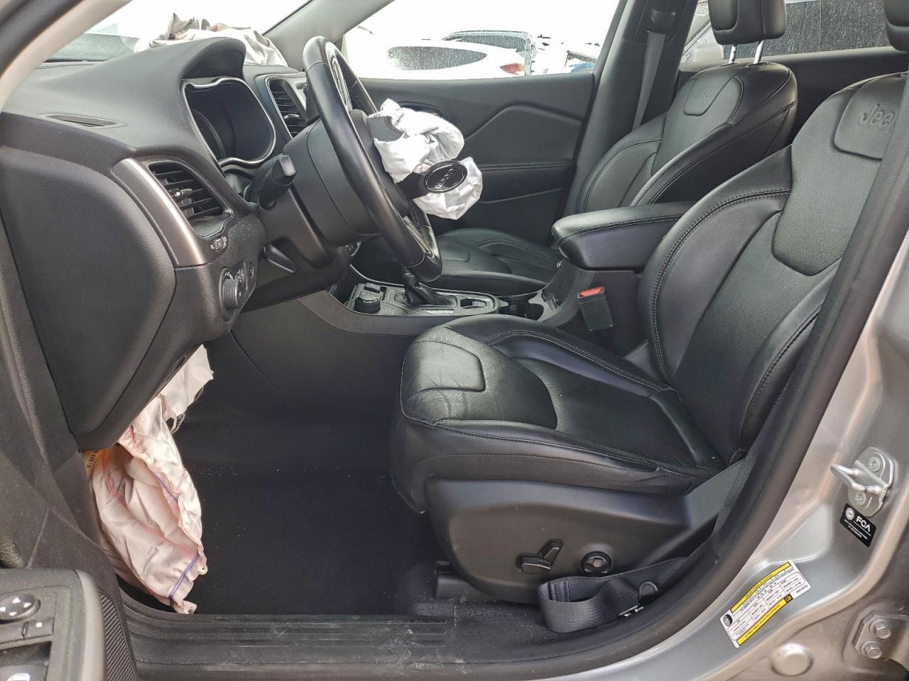 2021 Jeep Cherokee Latitude Lux - Image 7