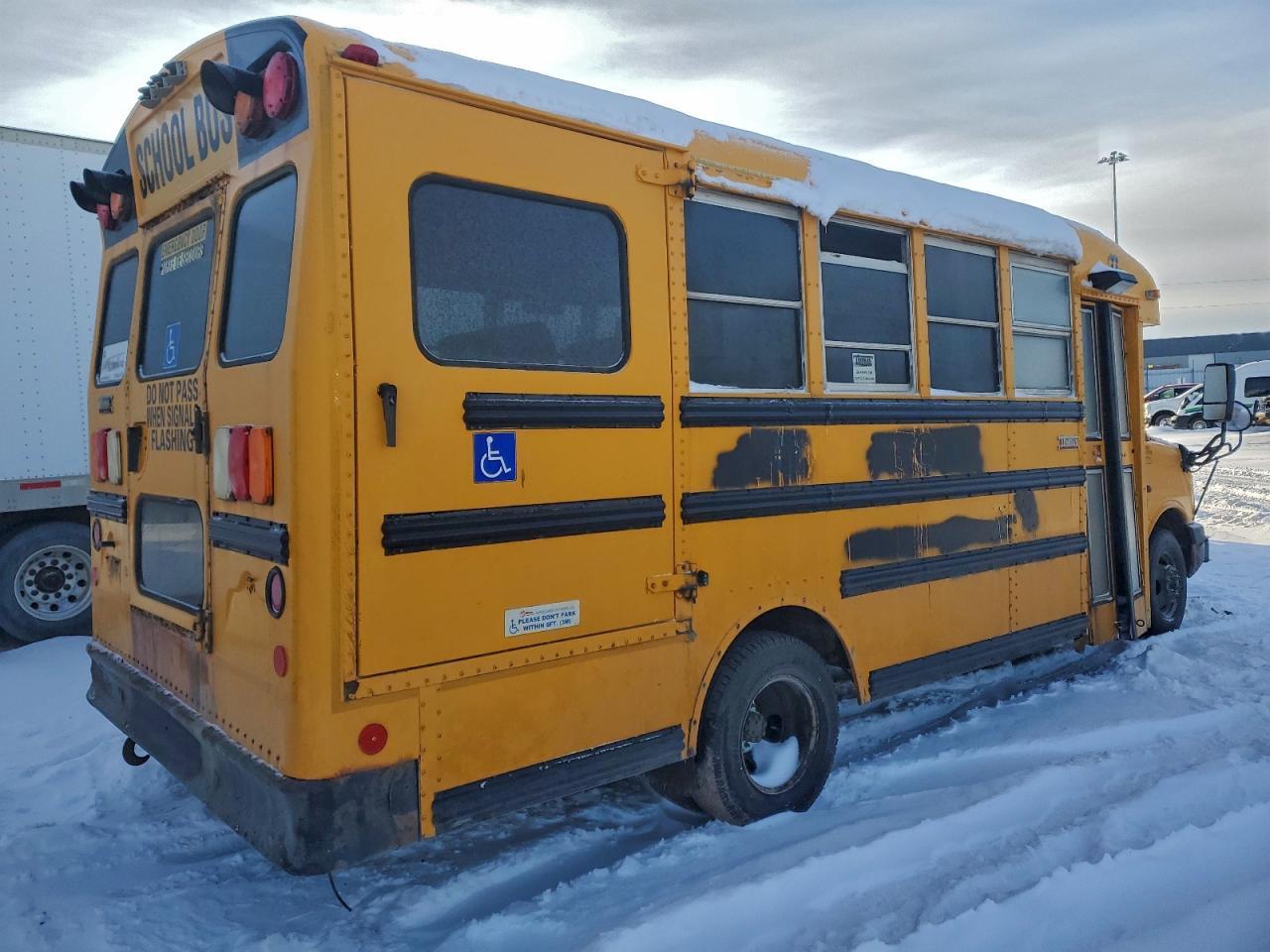 2010 Chevrolet Express Cu - Фото 3