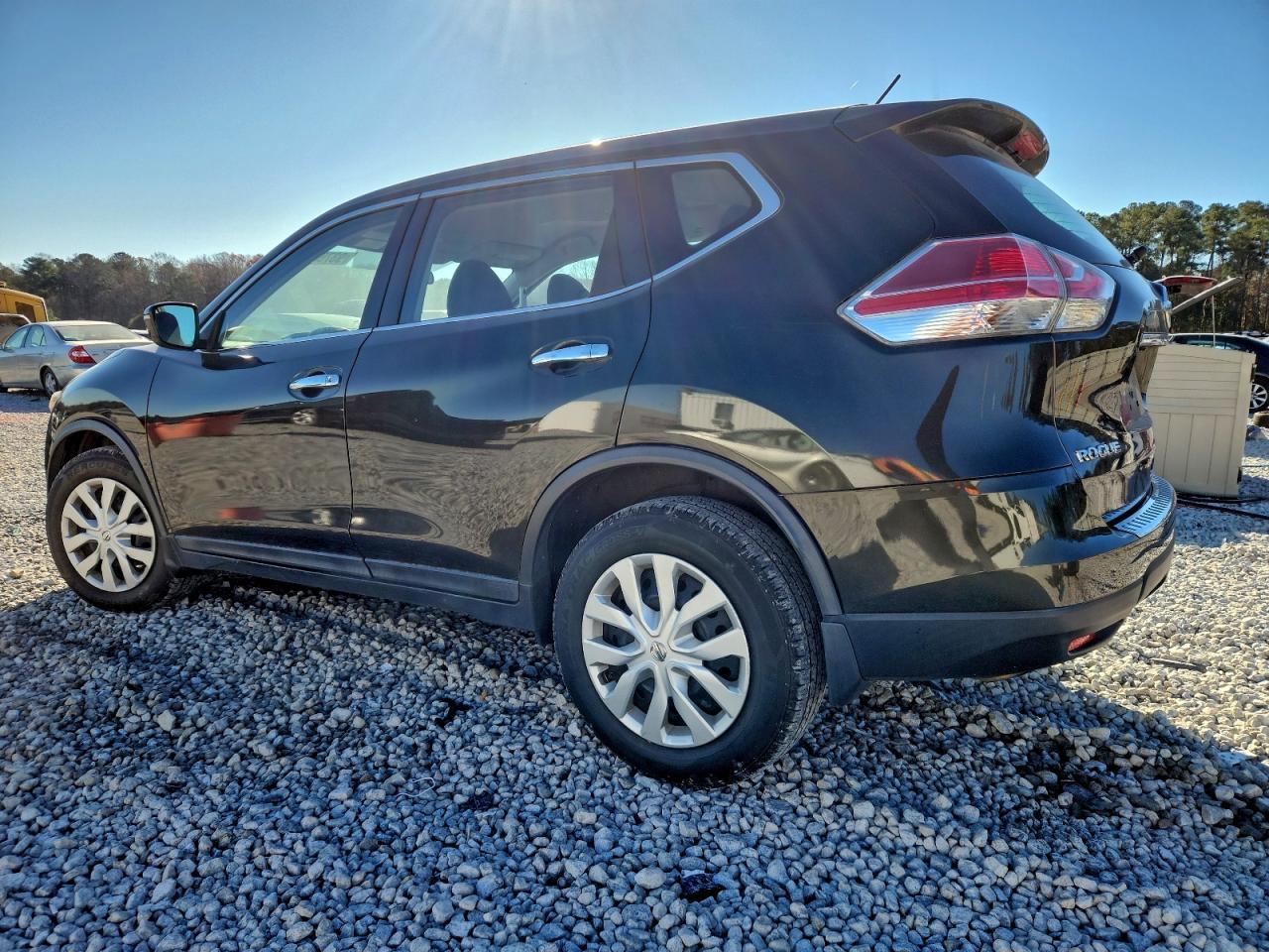 2014 Nissan Rogue S - Image 2