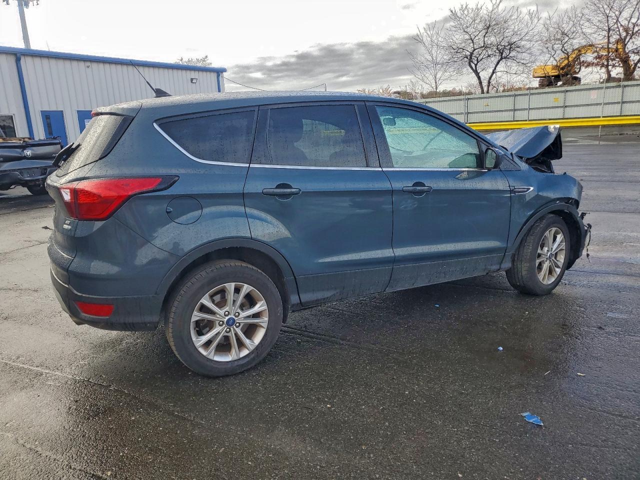 2019 Ford Escape Se - Фото 3