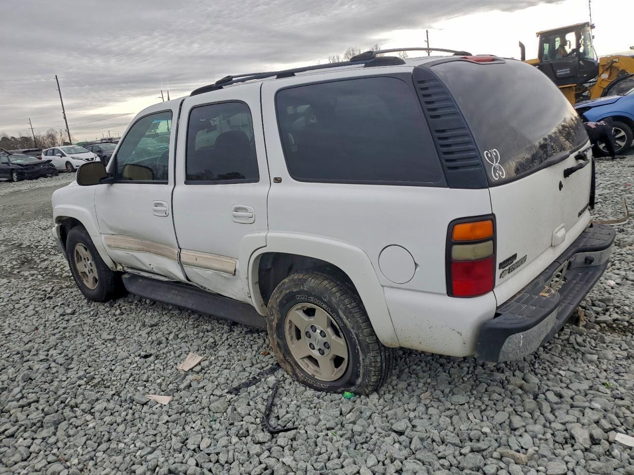 2004 Chevrolet Tahoe K1500 - Image 2