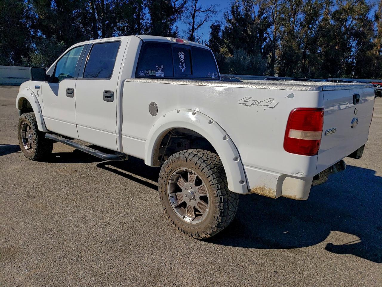 2006 Ford F150 Supercrew - Image 2
