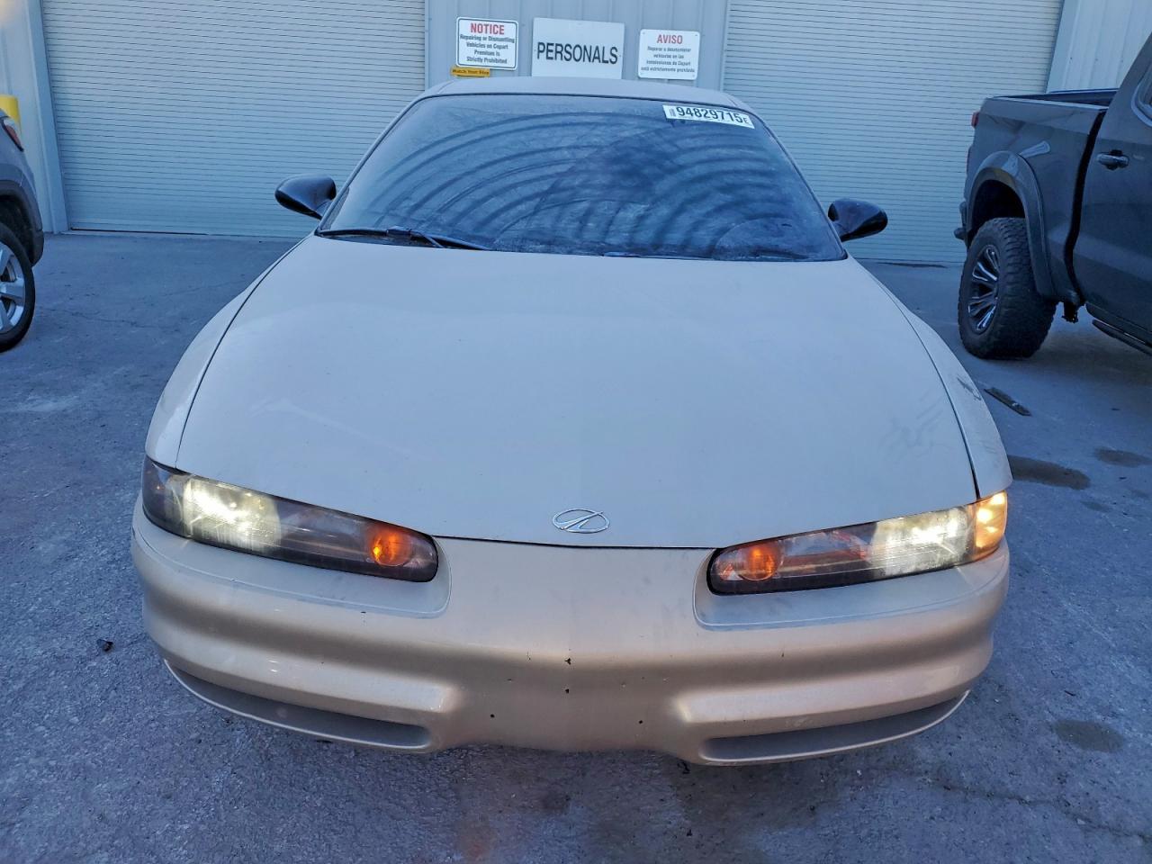 2000 Oldsmobile Intrigue Gx - Image 5