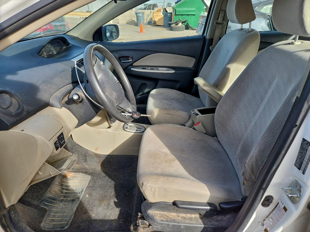 2008 Toyota Yaris - Фото 7