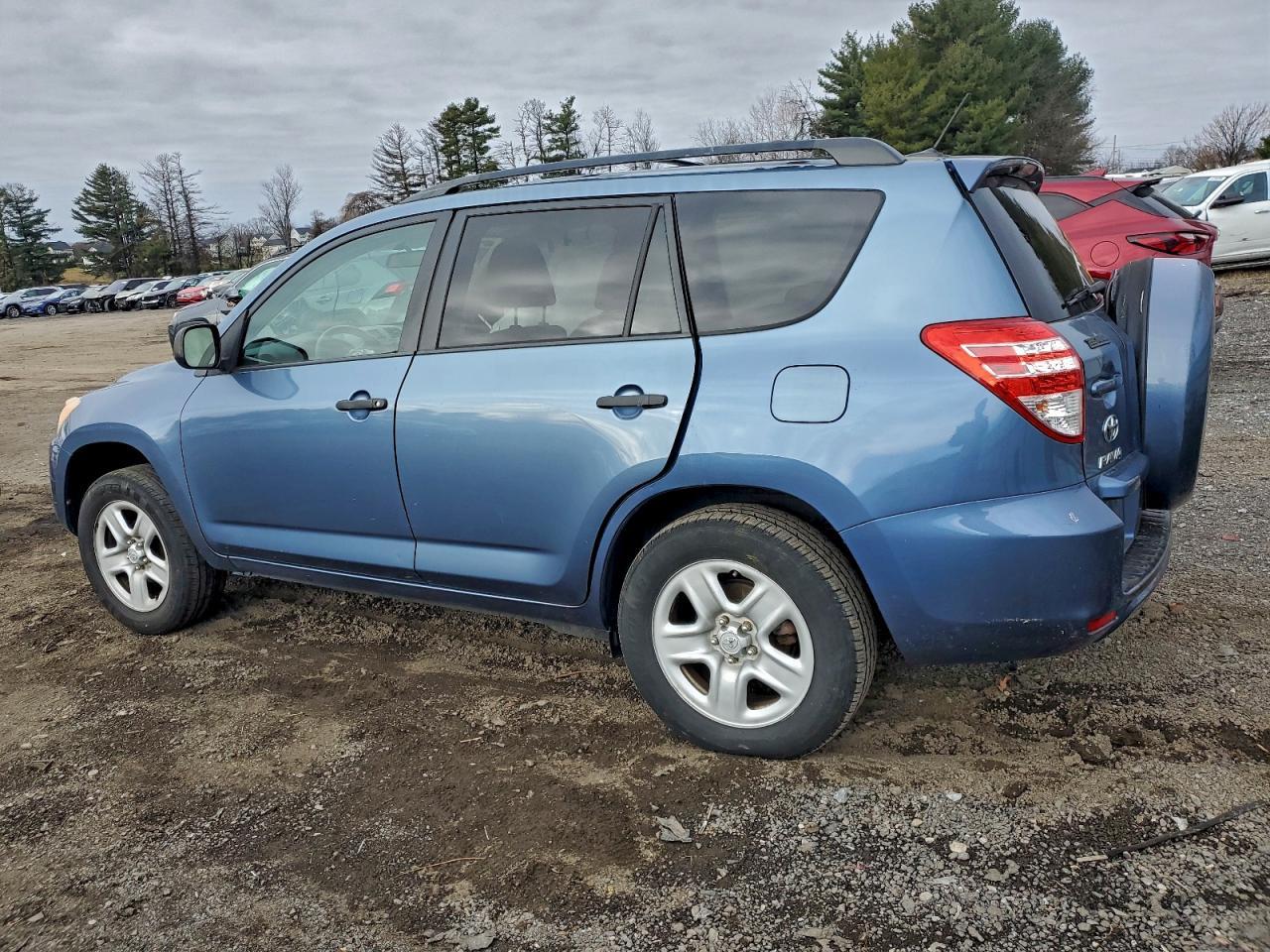2011 Toyota Rav4 - Фото 2