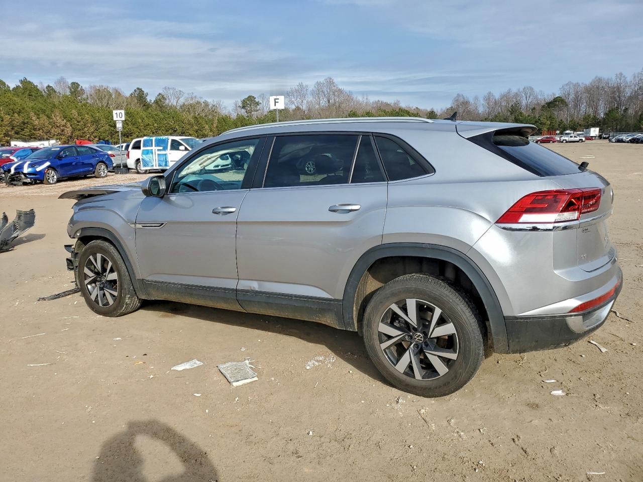 2022 Volkswagen Atlas Cross Sport Se - Фото 2