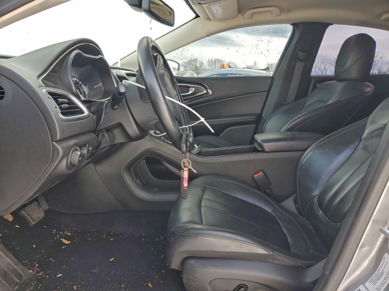 2016 Chrysler 200 C - Фото 7