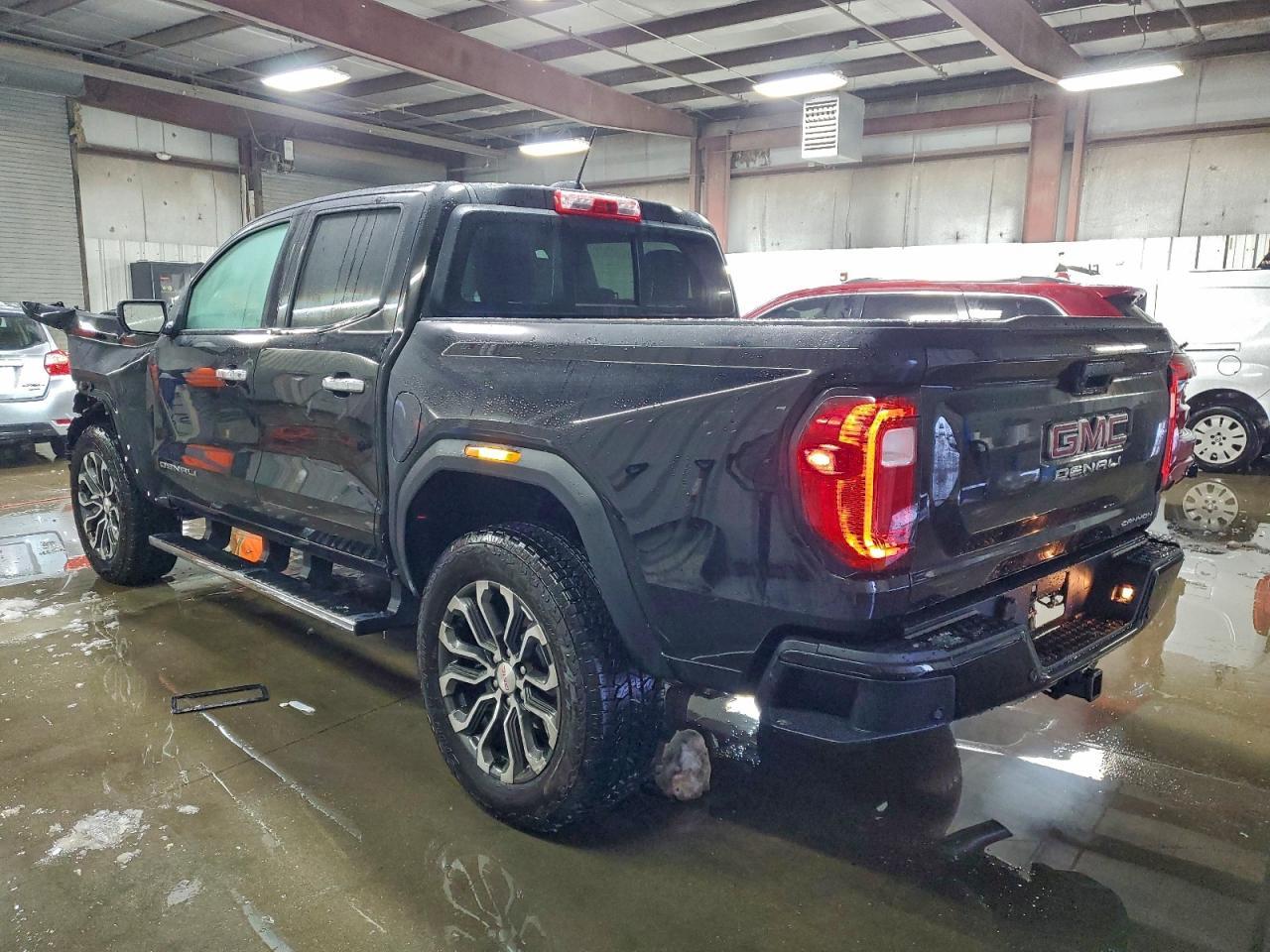 2025 GMC Canyon Denali - Фото 2