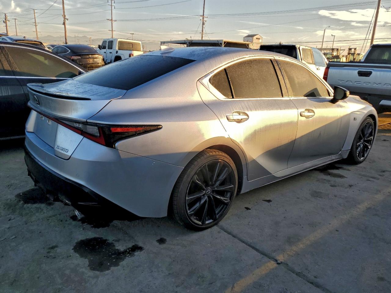 2022 Lexus Is 350 F Sport - Image 3