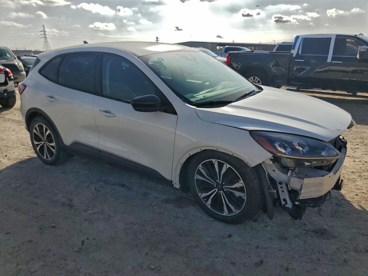 2022 Ford Escape Se - Фото 4