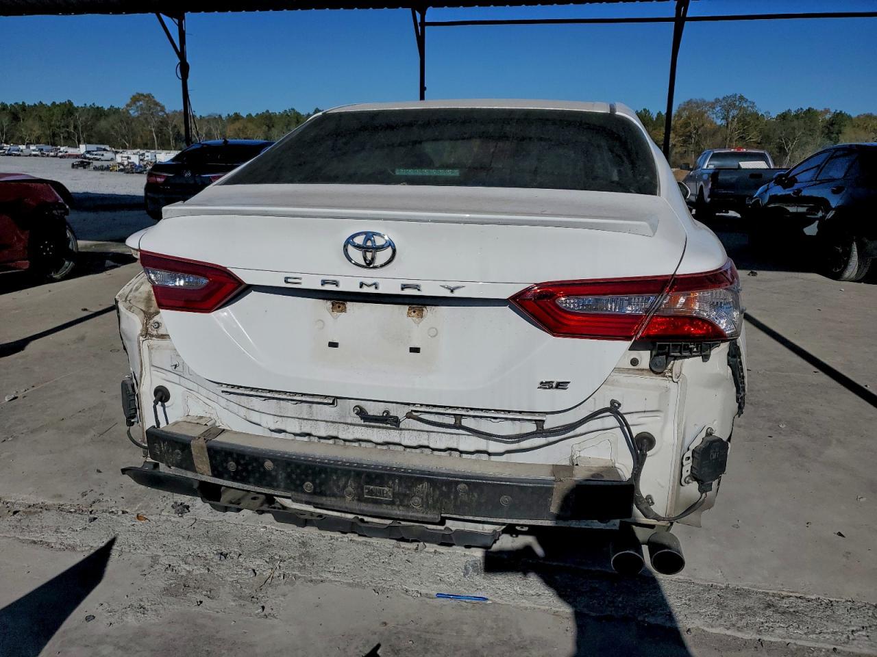 2018 Toyota Camry L - Фото 6