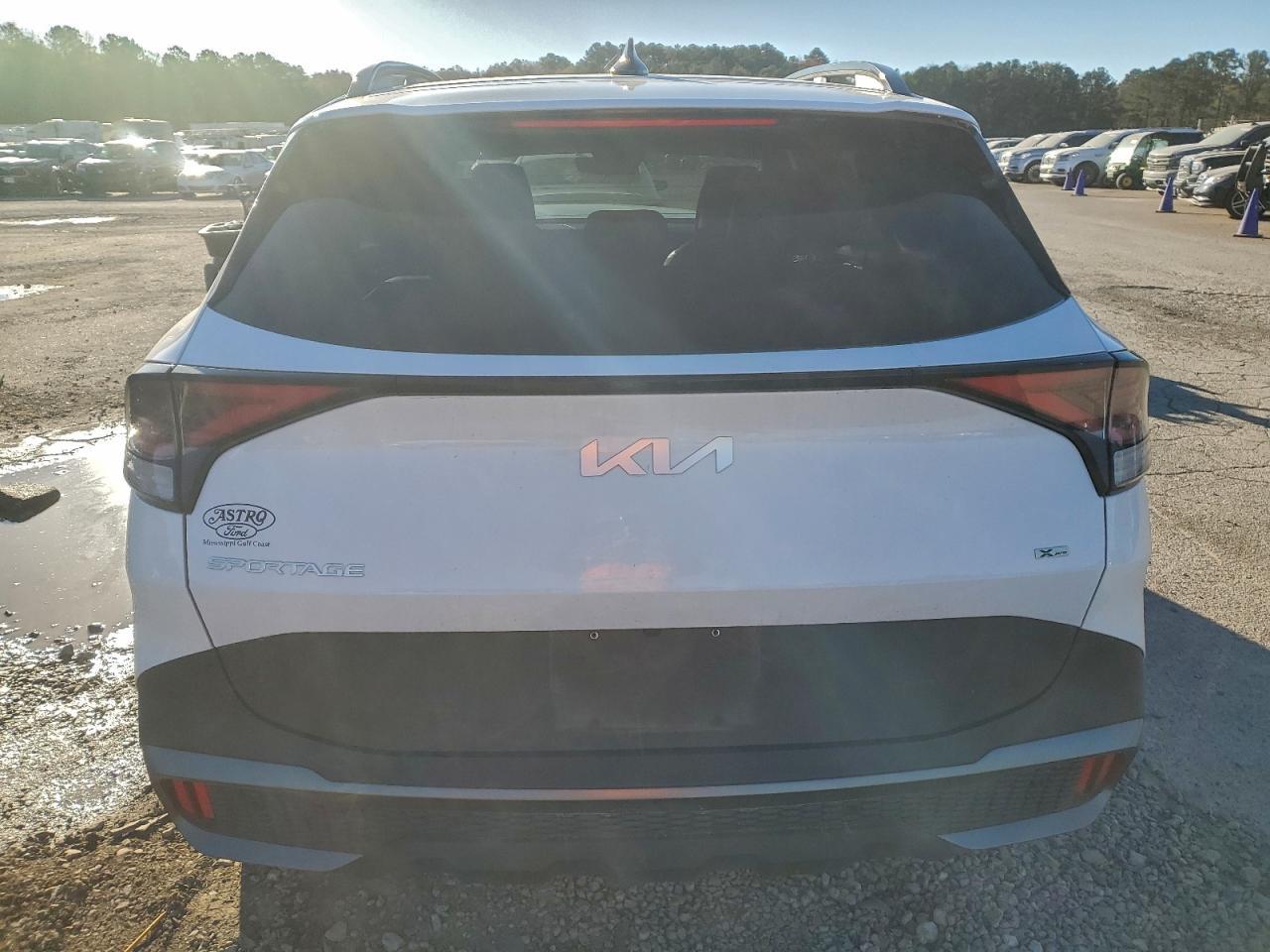 2023 Kia Sportage X-Pro - Image 6