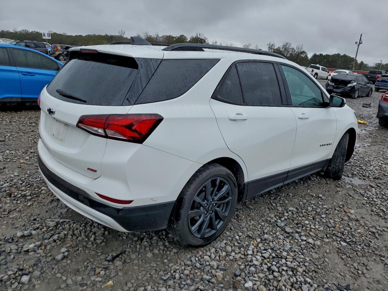 2022 Chevrolet Equinox Rs - Image 3