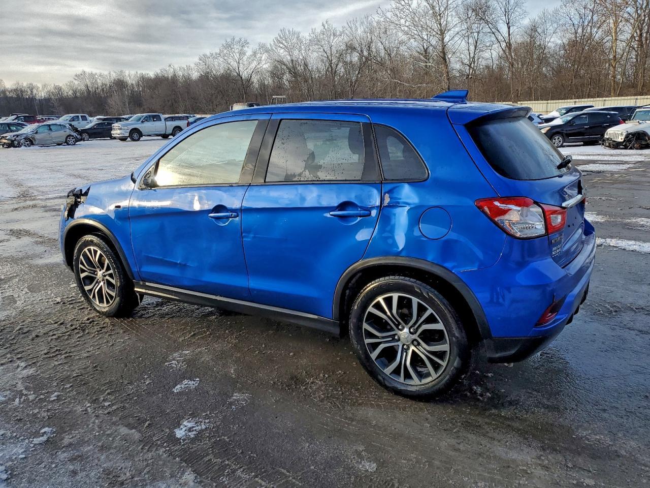 2018 Mitsubishi Outlander Sport Es - Фото 2