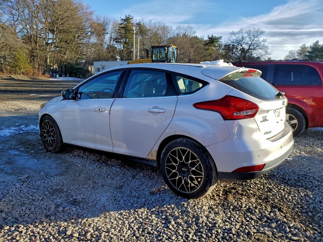 2016 Ford Focus Titanium - Image 2