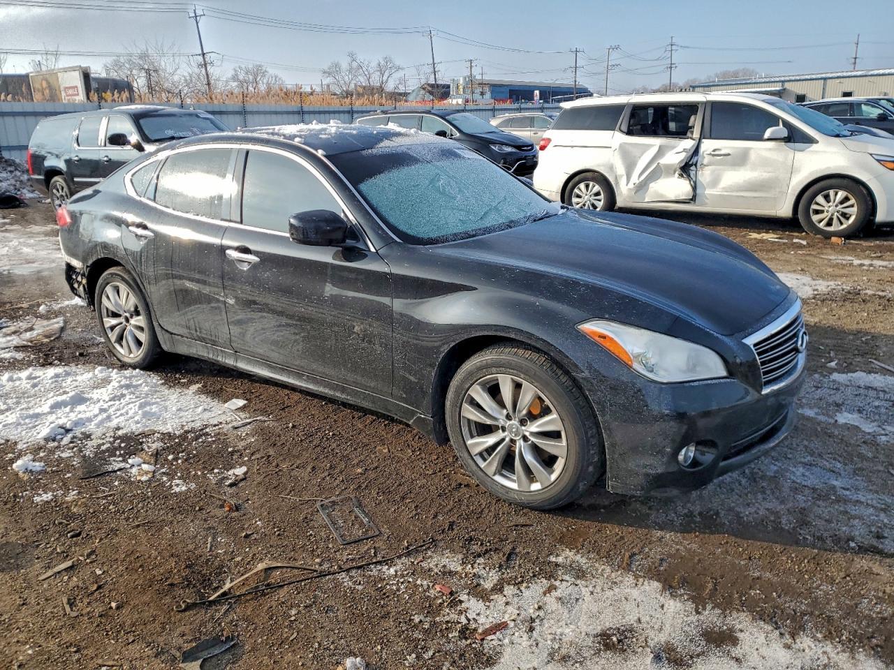 2013 Infiniti M37 X - Image 4