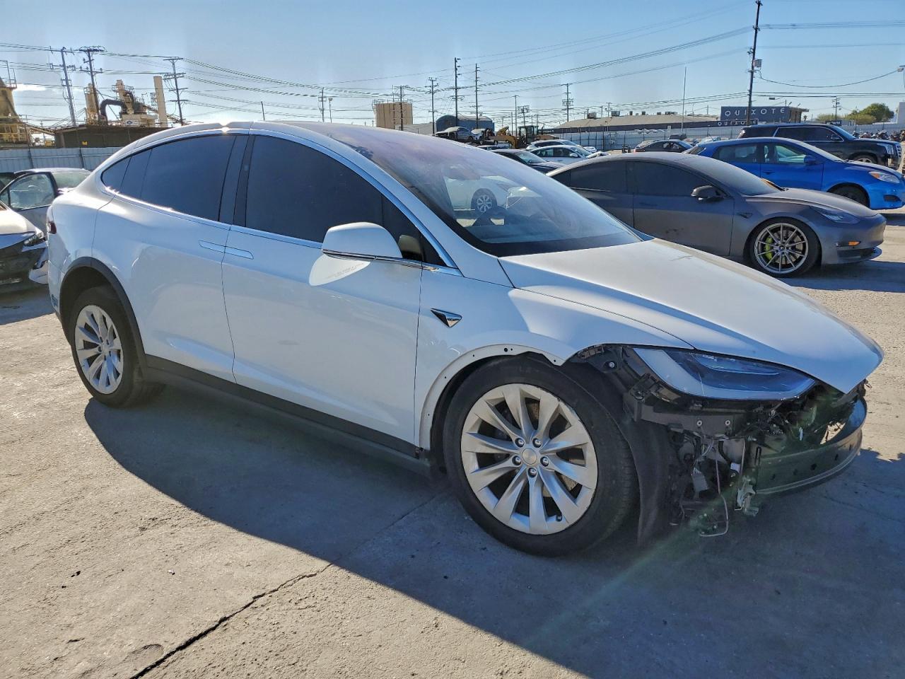 2021 Tesla Model X - Фото 4