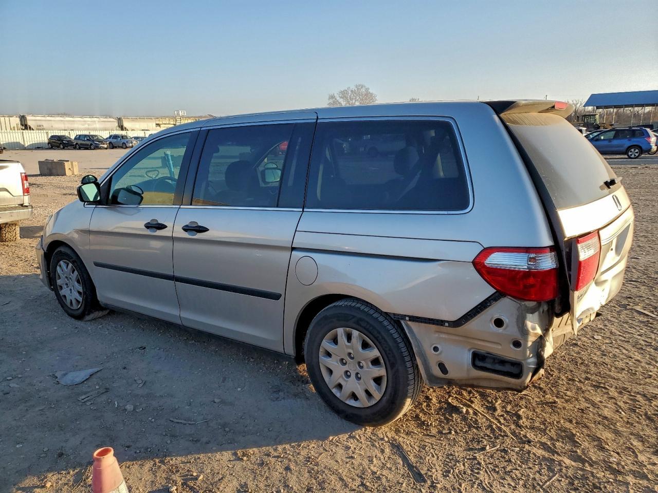 2006 Honda Odyssey Lx - Фото 2