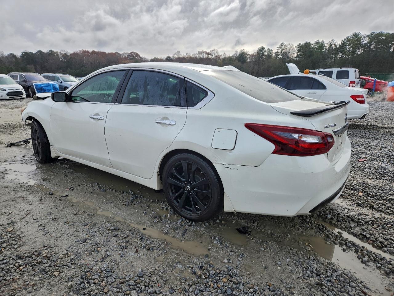 2017 Nissan Altima 2.5 - Фото 2