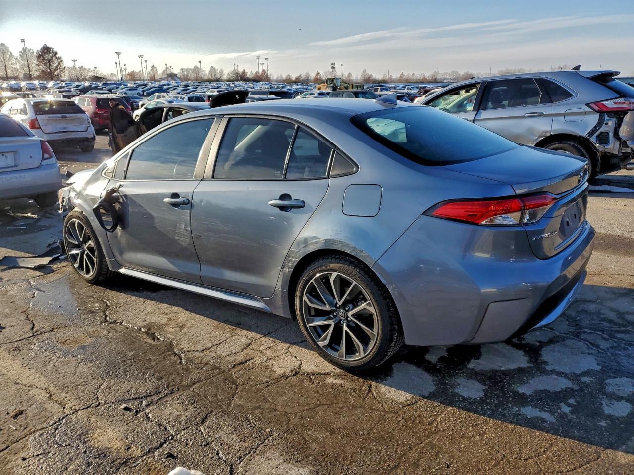 2021 Toyota Corolla Le - Image 2