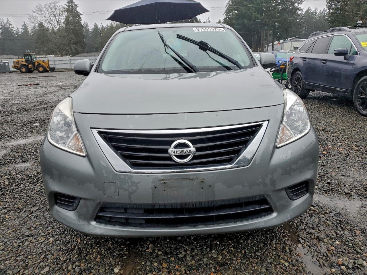 2013 Nissan Versa 1.6 S - Фото 5