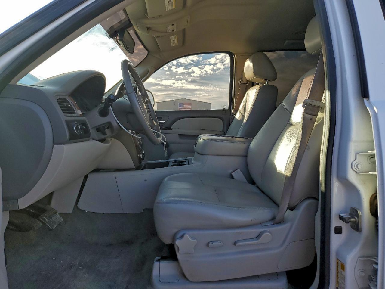 2014 Chevrolet Suburban C1500 Lt - Фото 7