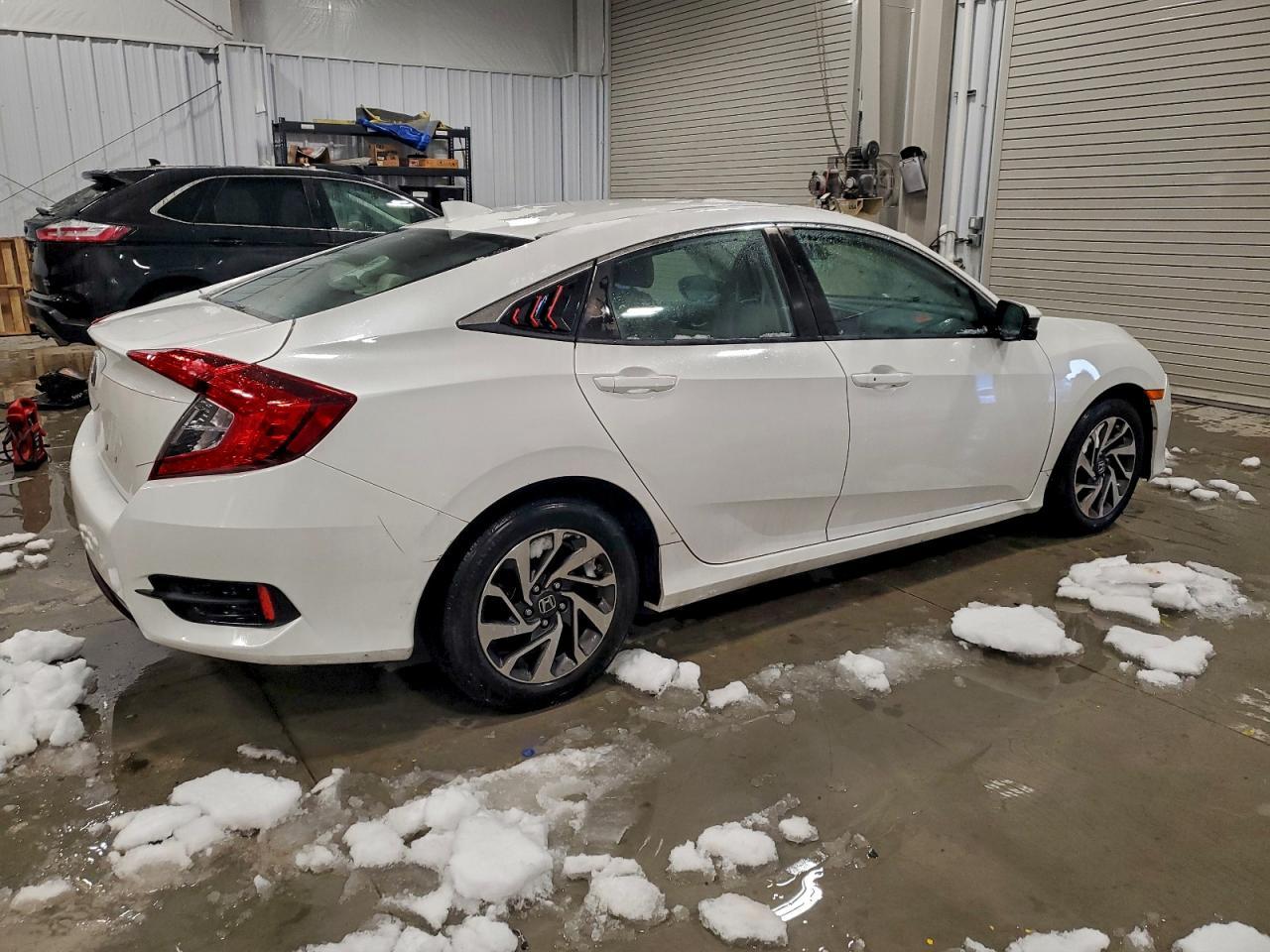 2018 Honda Civic Ex - Image 3