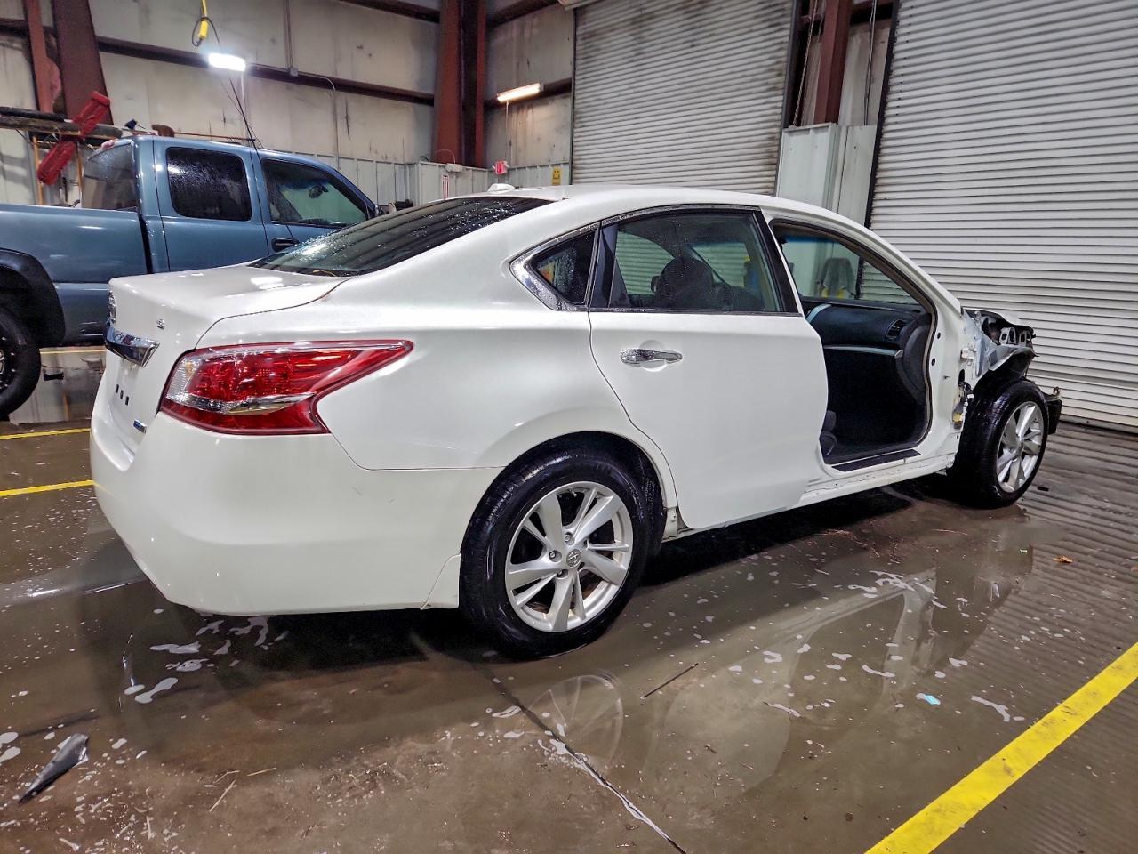 2013 Nissan Altima 2.5 - Фото 3