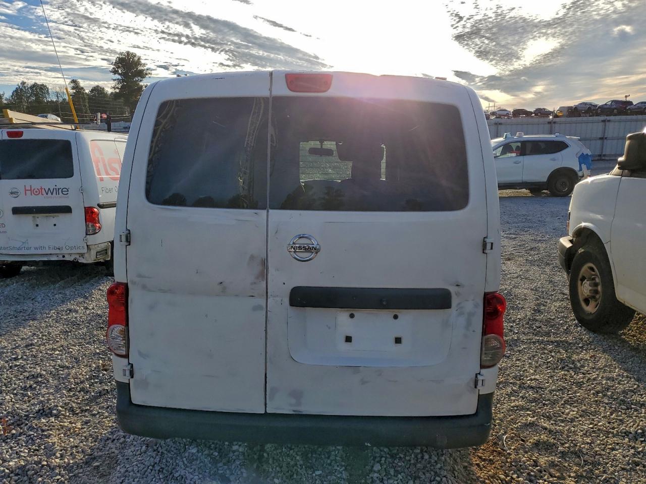 2015 Nissan Nv200 2.5S - Фото 6